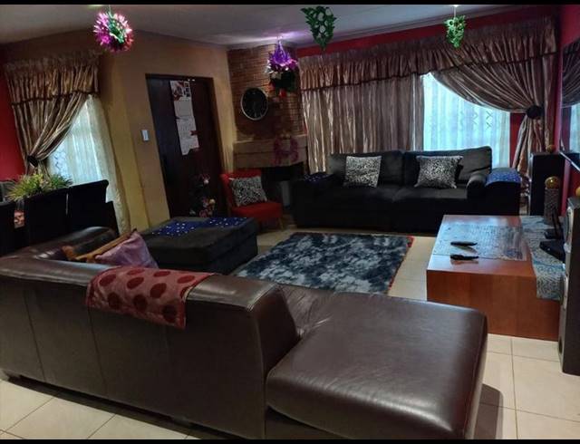 3 BEDROOM HOUSE FOR SALE IN ROODEKOP